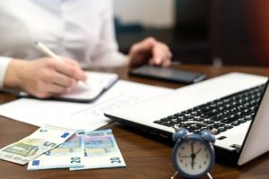 INT Services бухгалтерія податки навчання Нідерланди