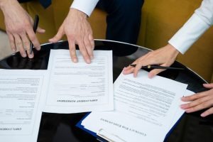Реєстрація компаній та підбір персоналу